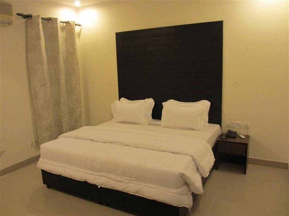Hotel Chanakya Inn New Delhi Eksteriør bilde
